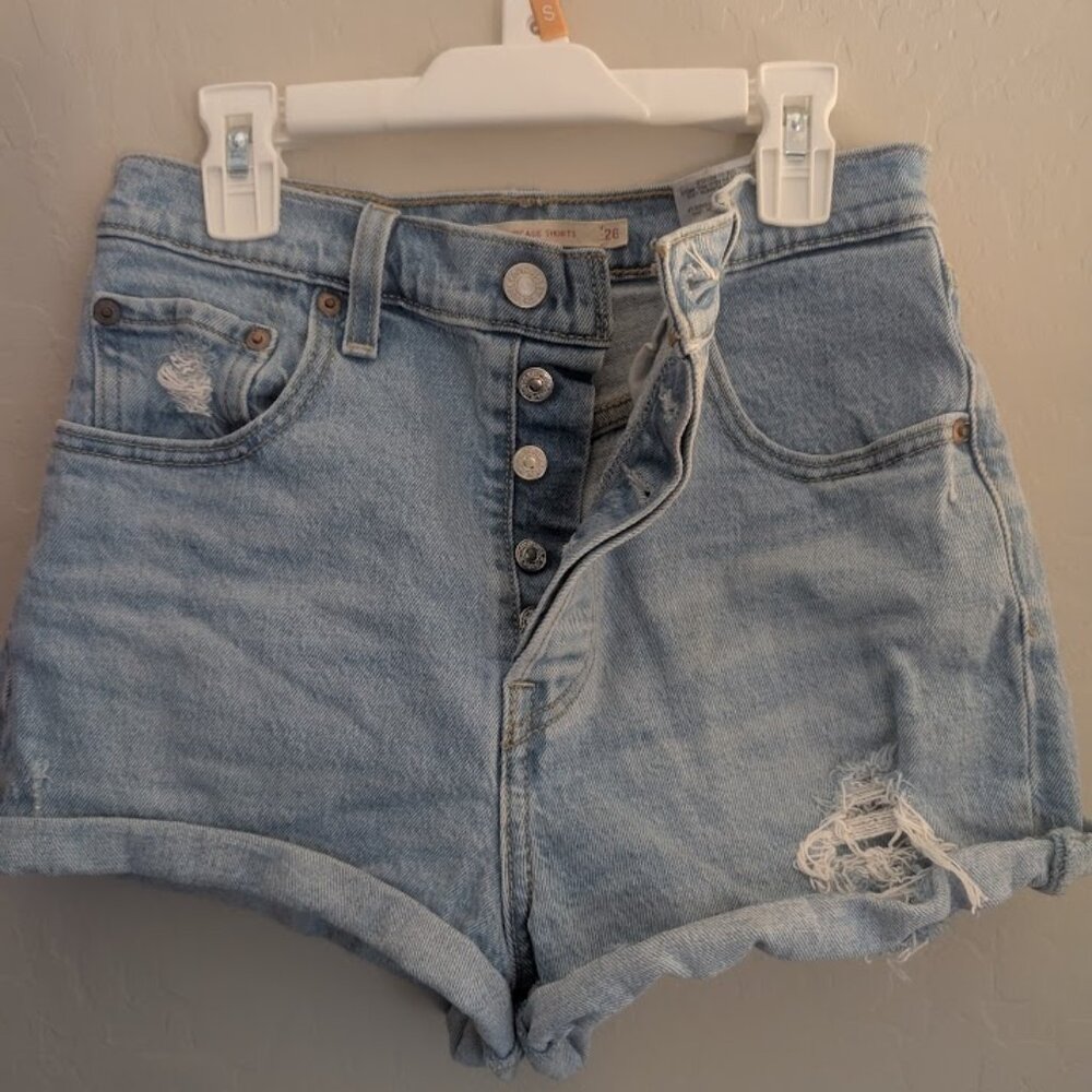 Levi’s Rolled Hem Ribcage Denim Jean Shorts Size 26, Pre-owned